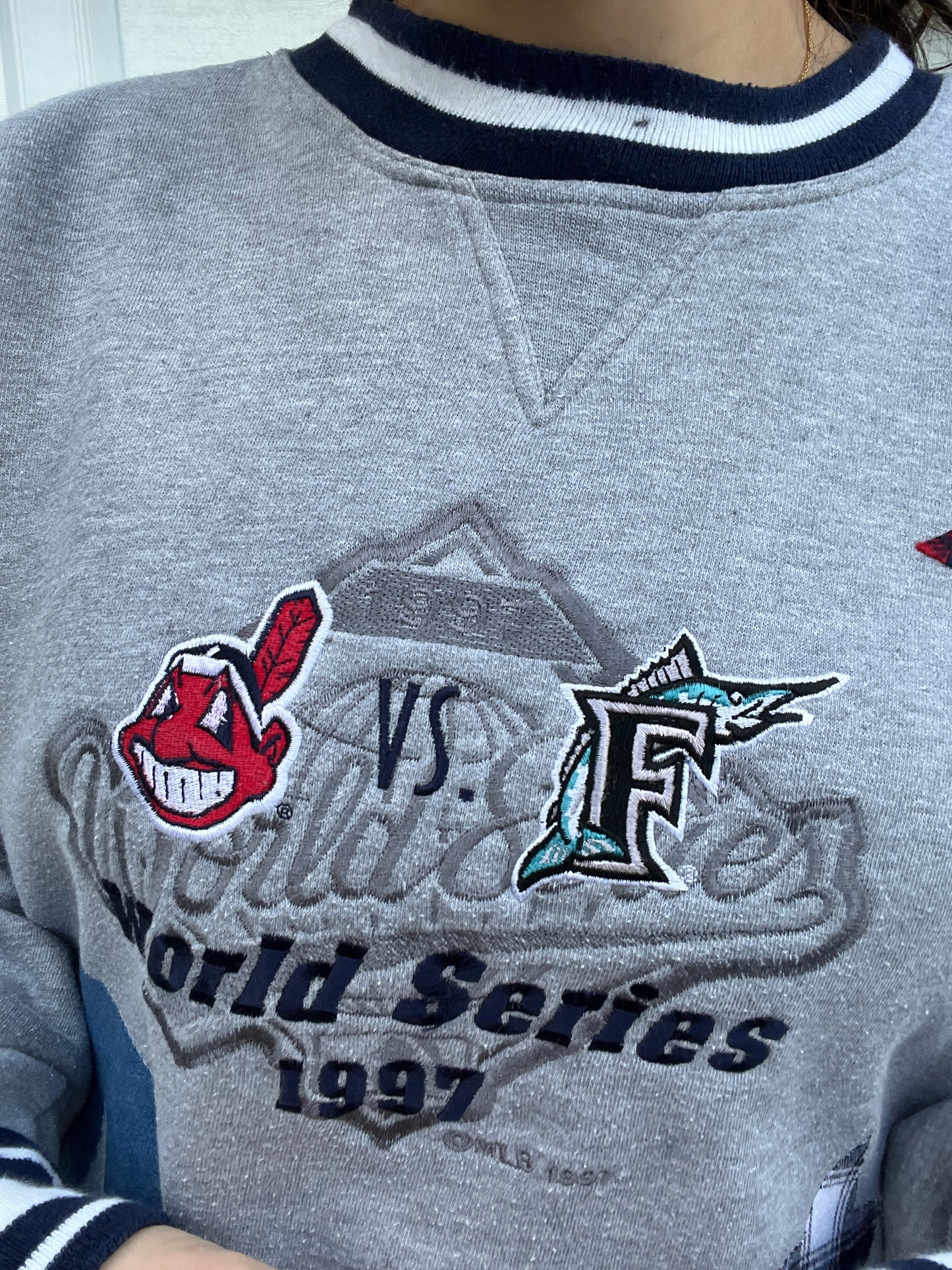 VINTAGE INDIANS CREWNECK