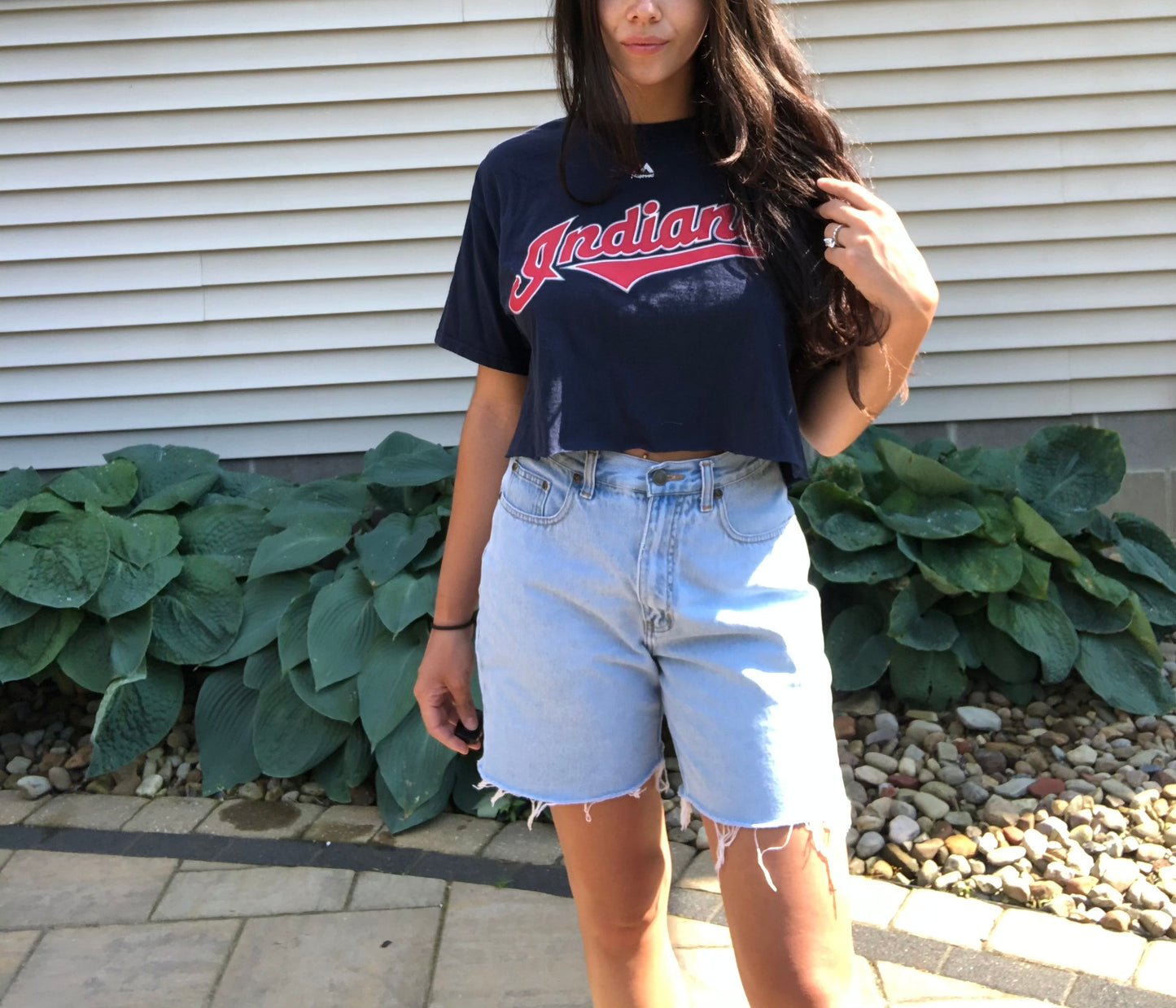 DOUBLE CHAIN OPEN BACK INDIANS TEE