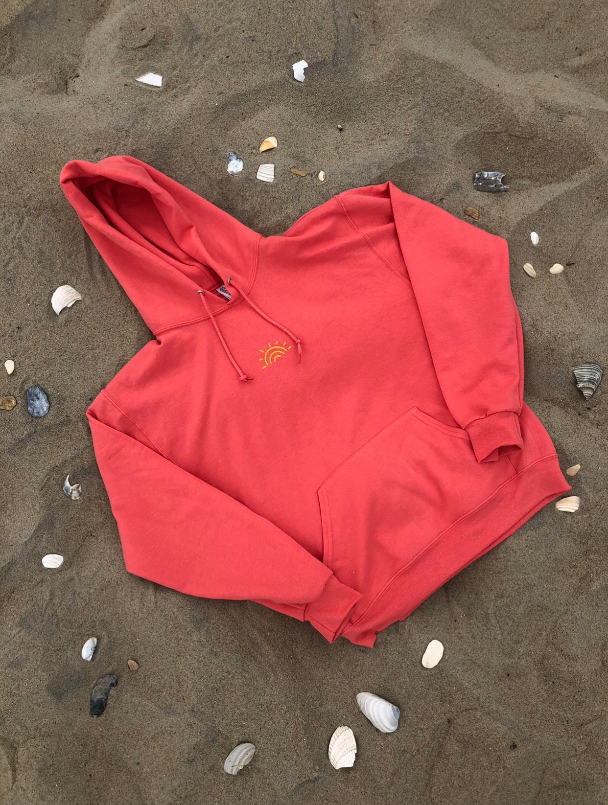 ♡WATCH MORE SUNSETS HOODIE