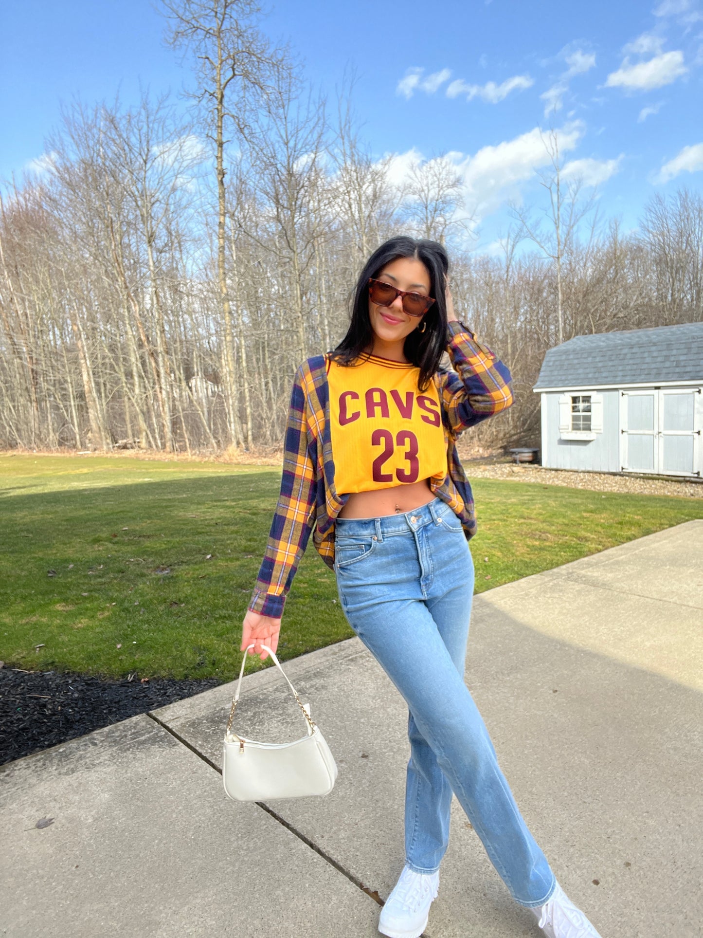 23 YELLOW JAMES CAVS JERSEY X FLANNEL