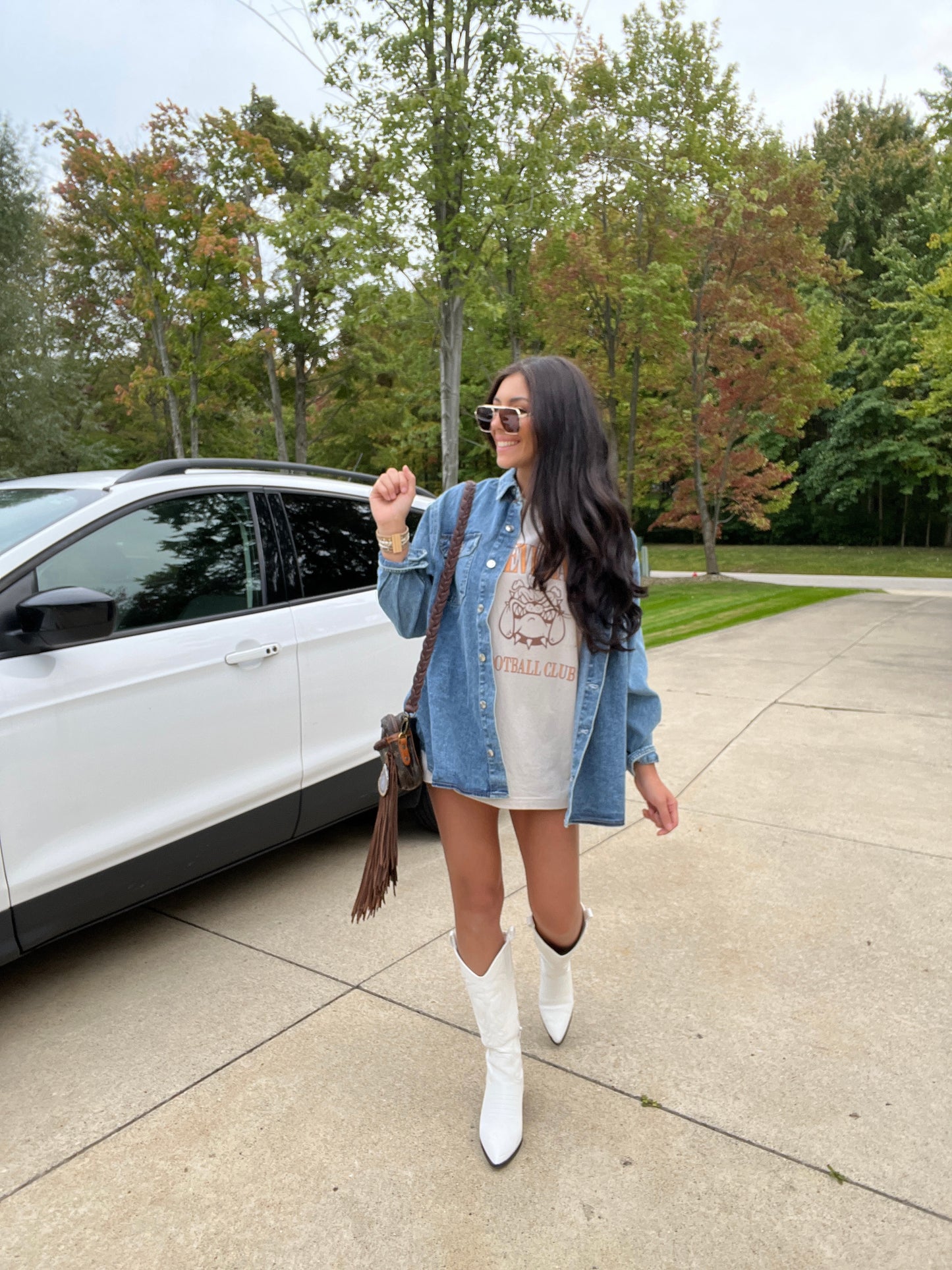 HERE WE GO BROWNIES MED WASH DENIM SHACKET