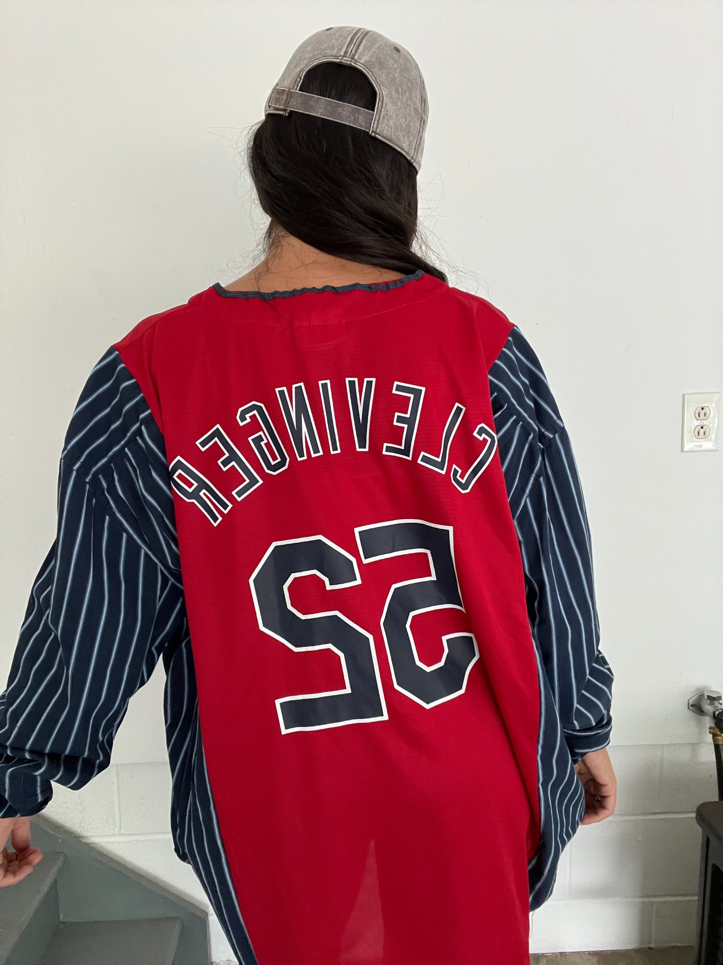NAVY STRIPED JERSEY