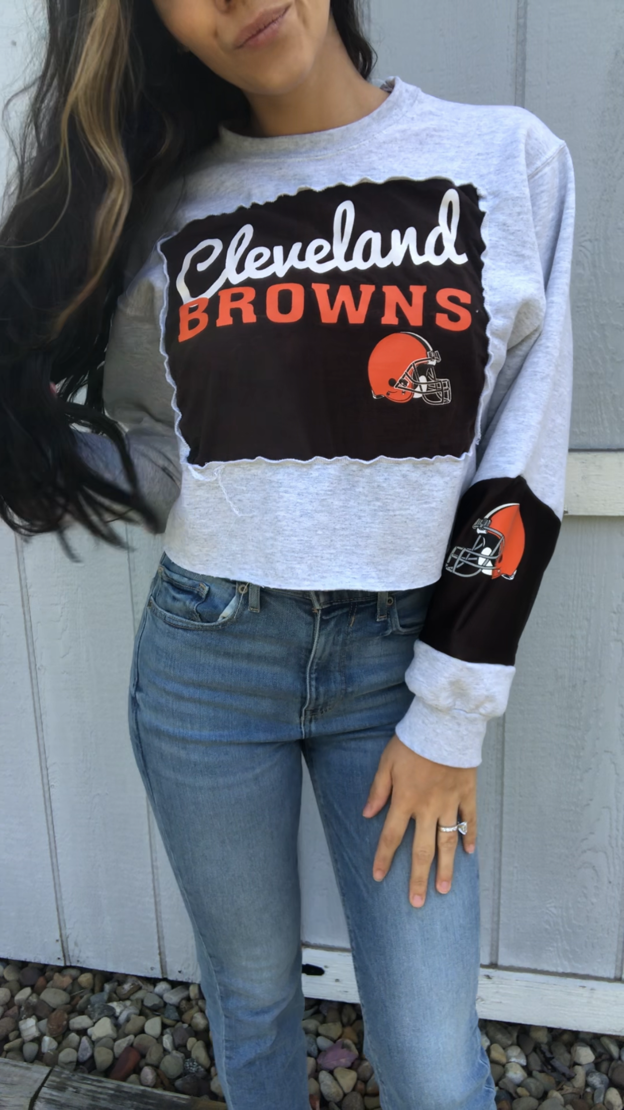 CLEVELAND BROWNS PATCH CROPPED SWEATSHIRT