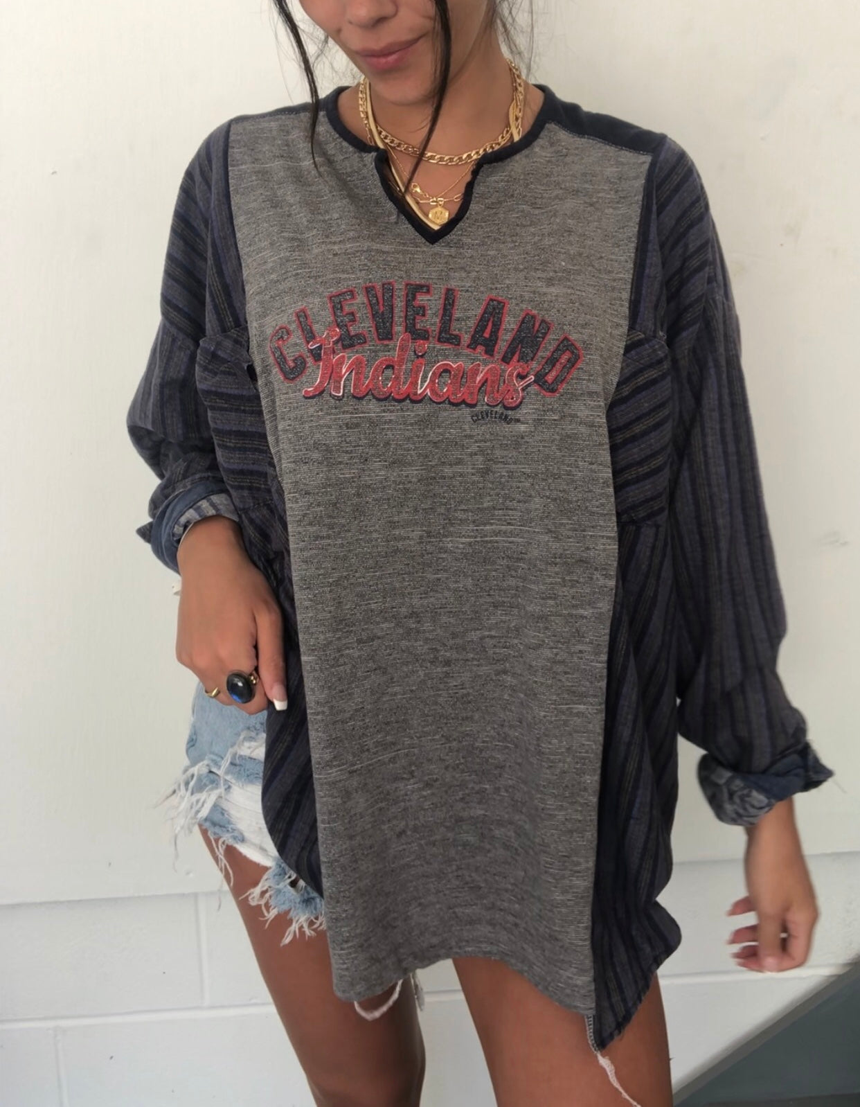 CLE INDIANS VINTAGE STRIPED TOP