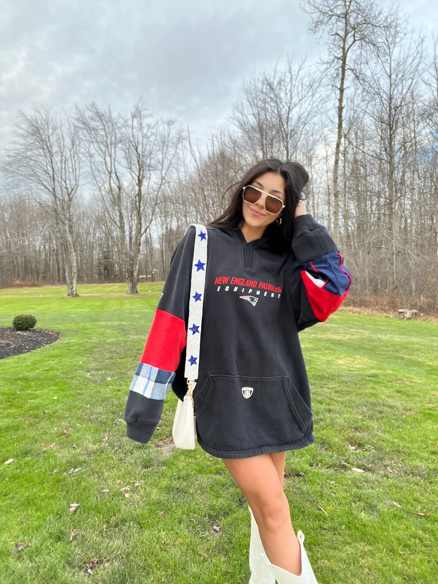 PATCH SLEEVE PATRIOTS HOODIE
