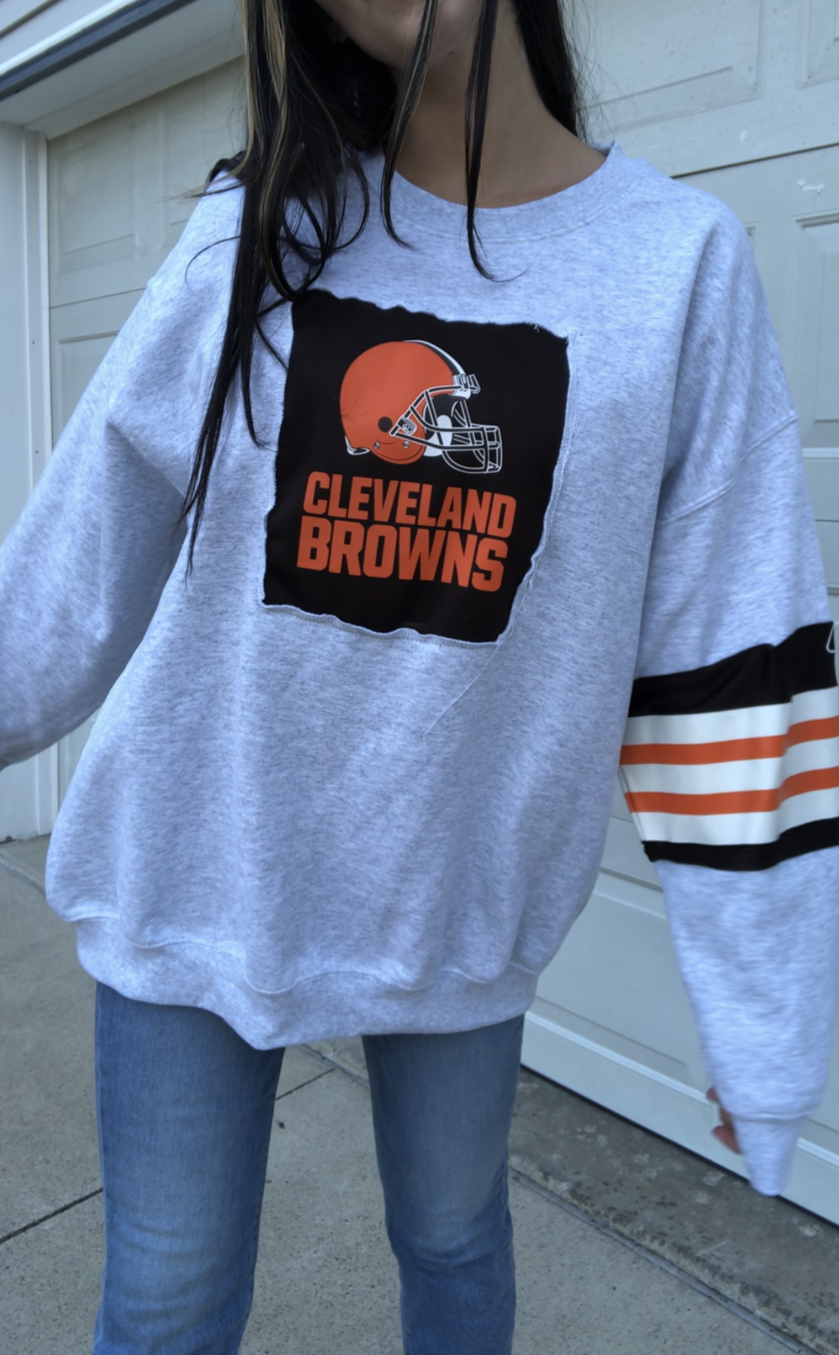 CLEVELAND BROWNS JERSEY SLEEVE CREWNECK