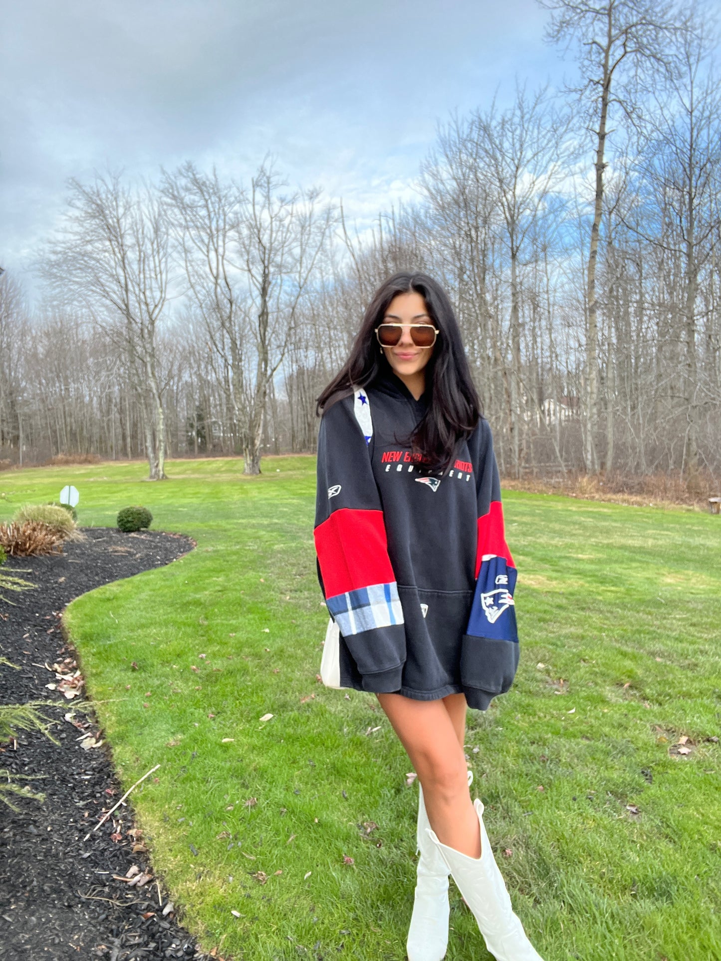 PATCH SLEEVE PATRIOTS HOODIE