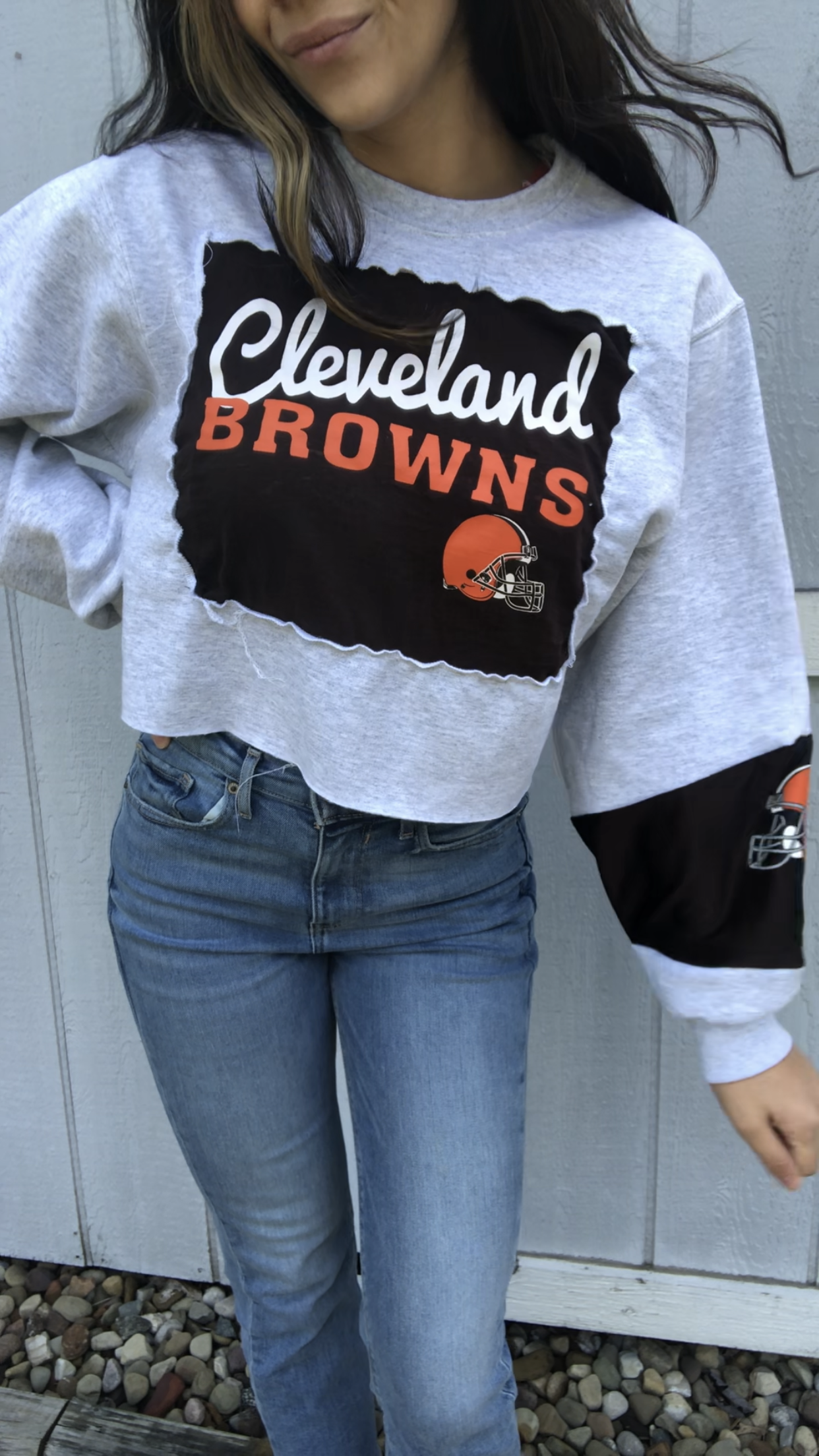 CLEVELAND BROWNS PATCH CROPPED SWEATSHIRT