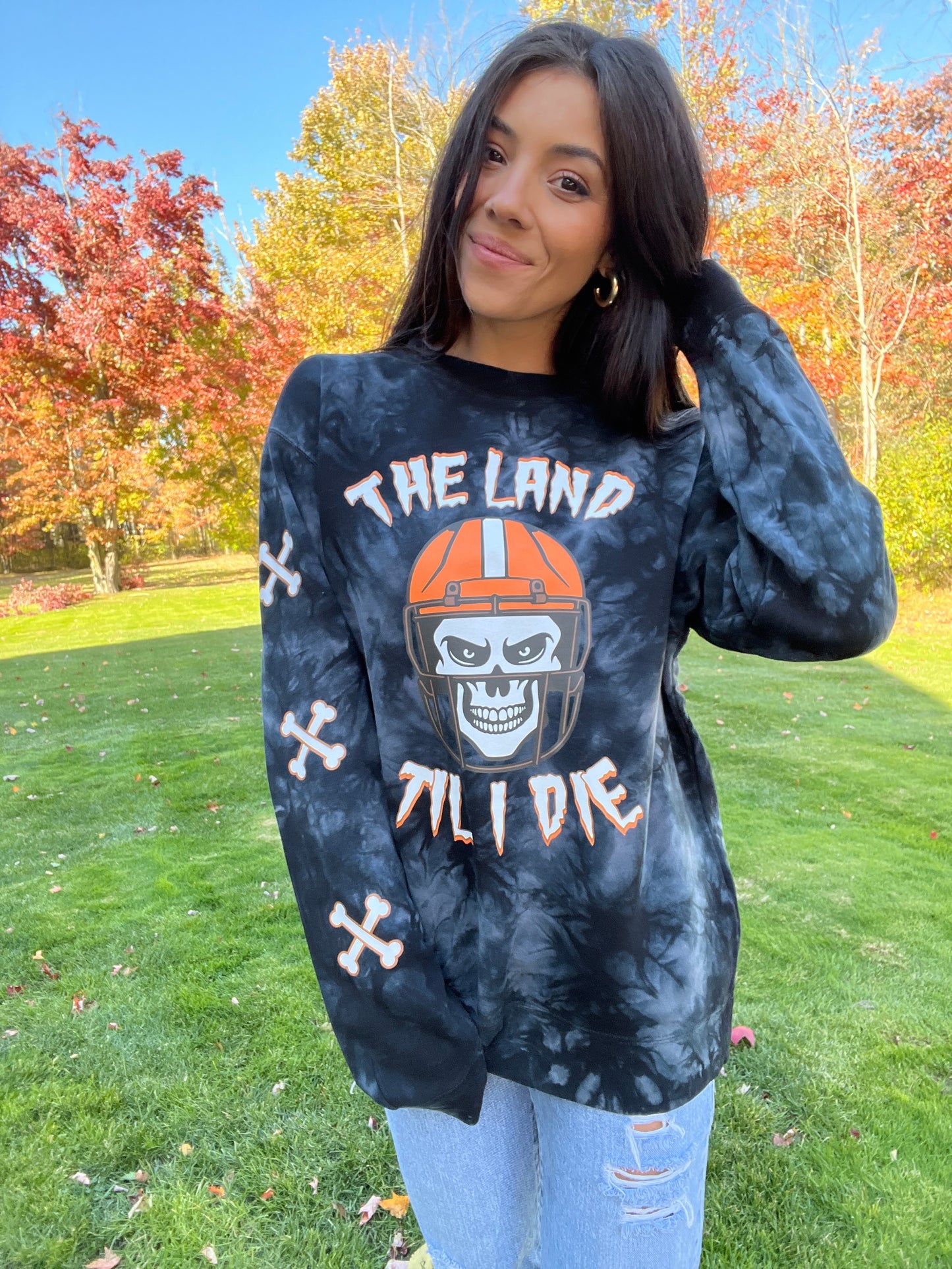 THE LAND TIL I DIE TIE DYE CREWNECK
