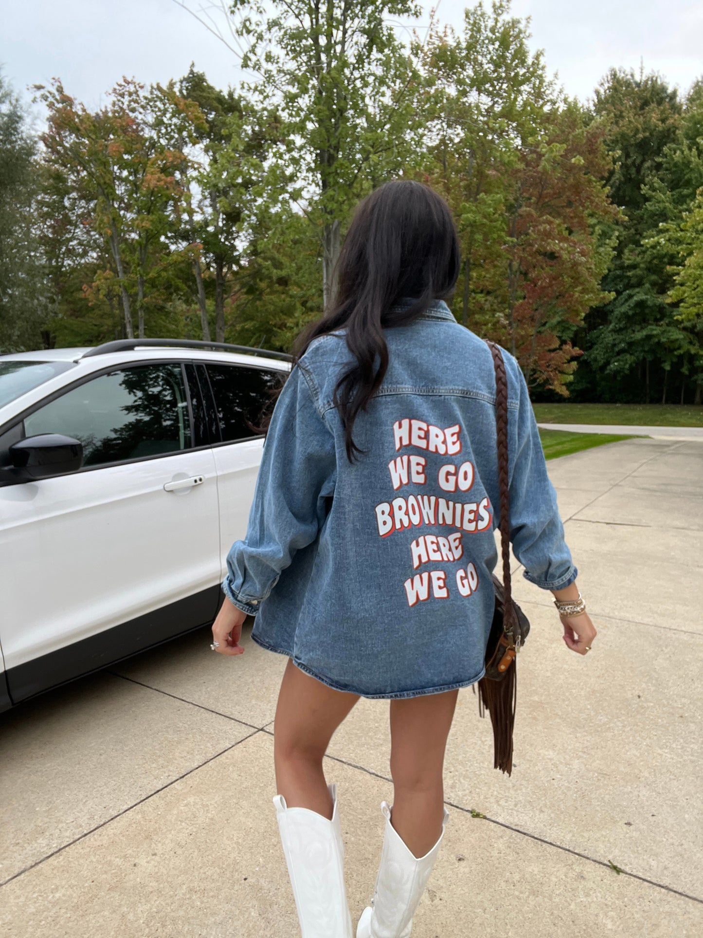 HERE WE GO BROWNIES MED WASH DENIM SHACKET