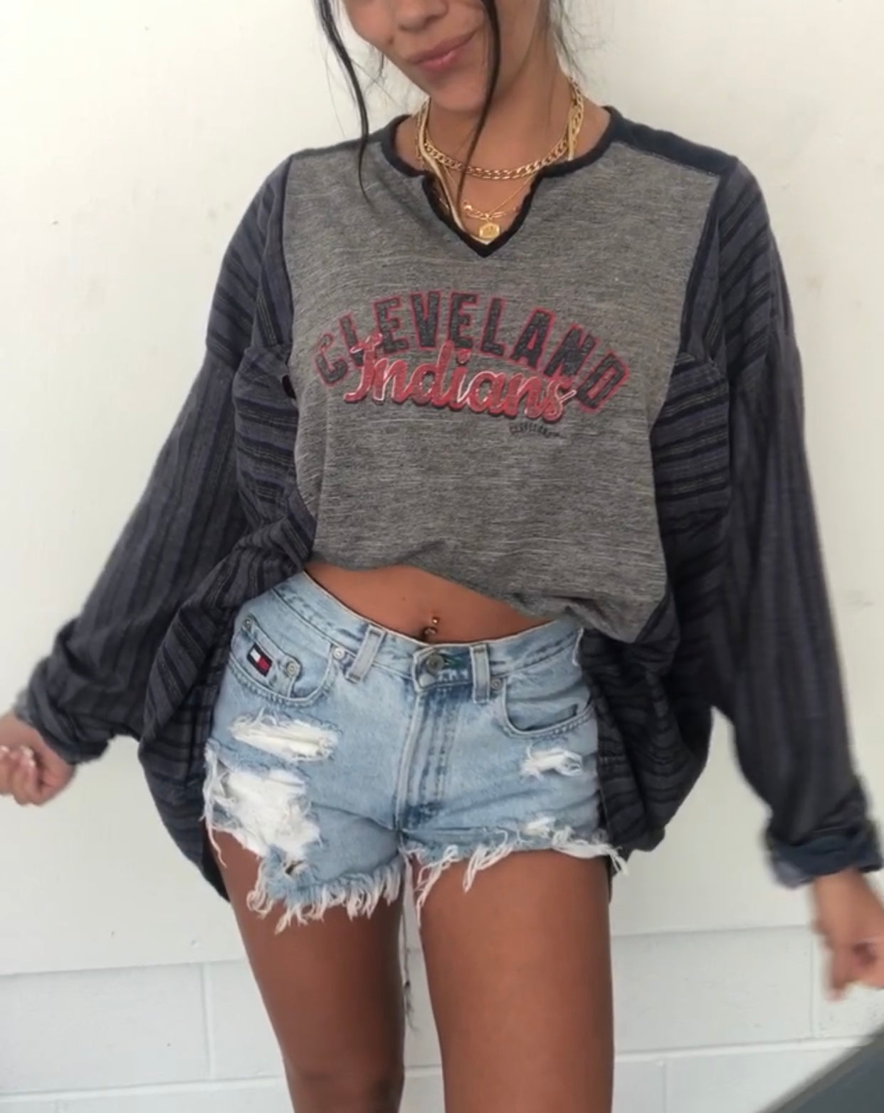 CLE INDIANS VINTAGE STRIPED TOP