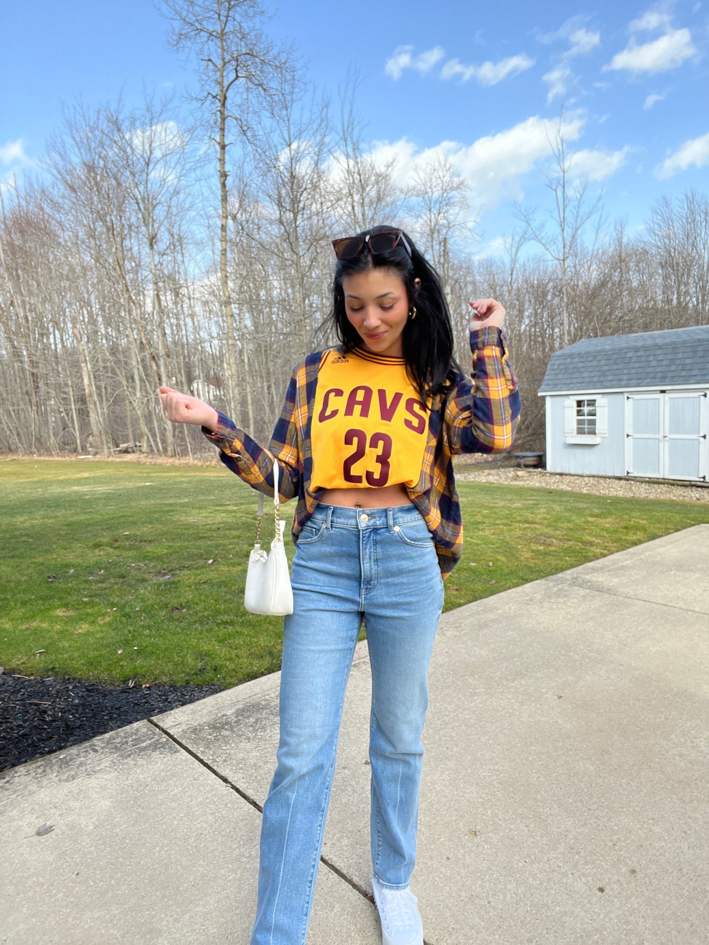 23 YELLOW JAMES CAVS JERSEY X FLANNEL