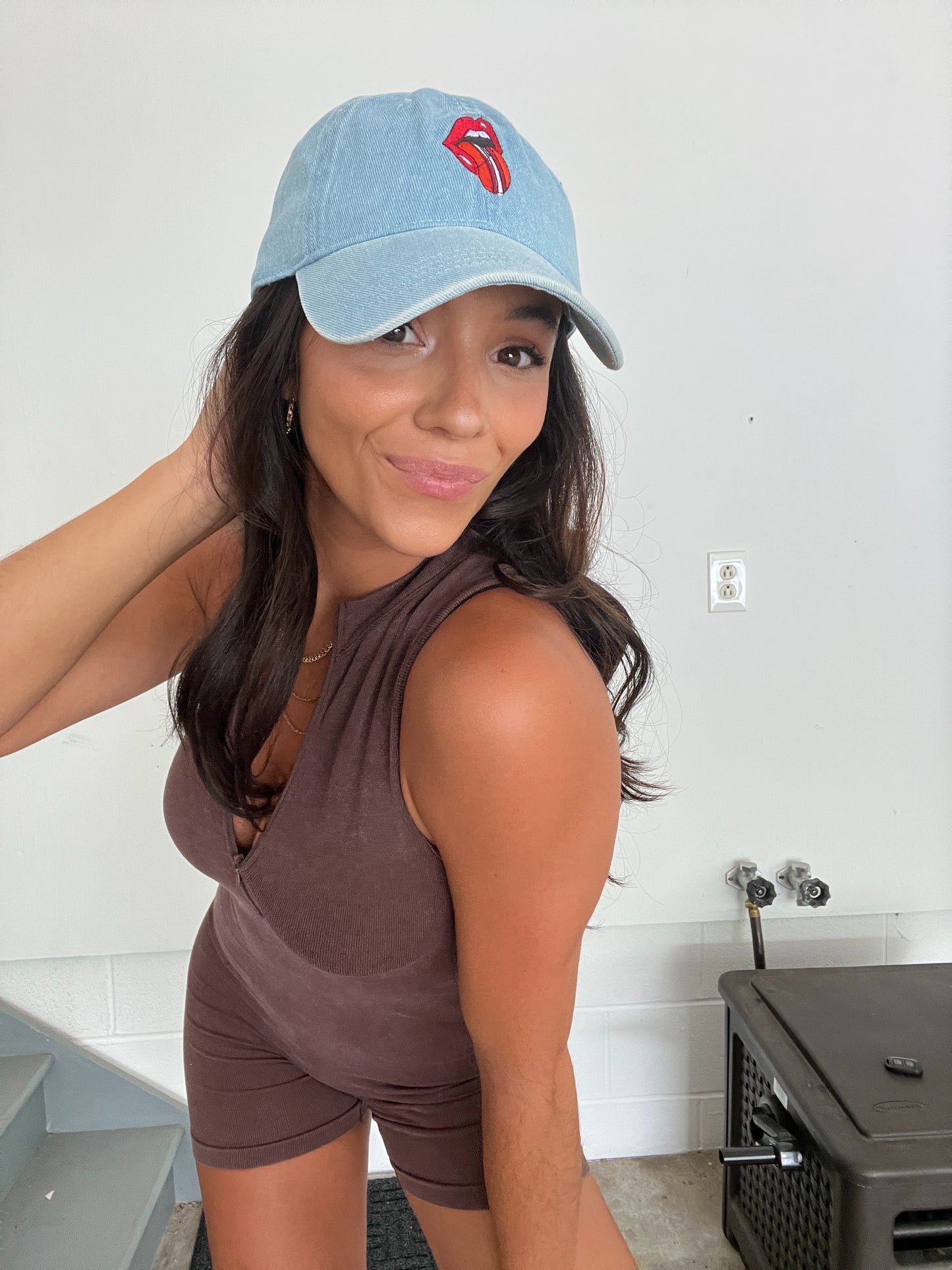 ROCK N ROLL CLE HAT