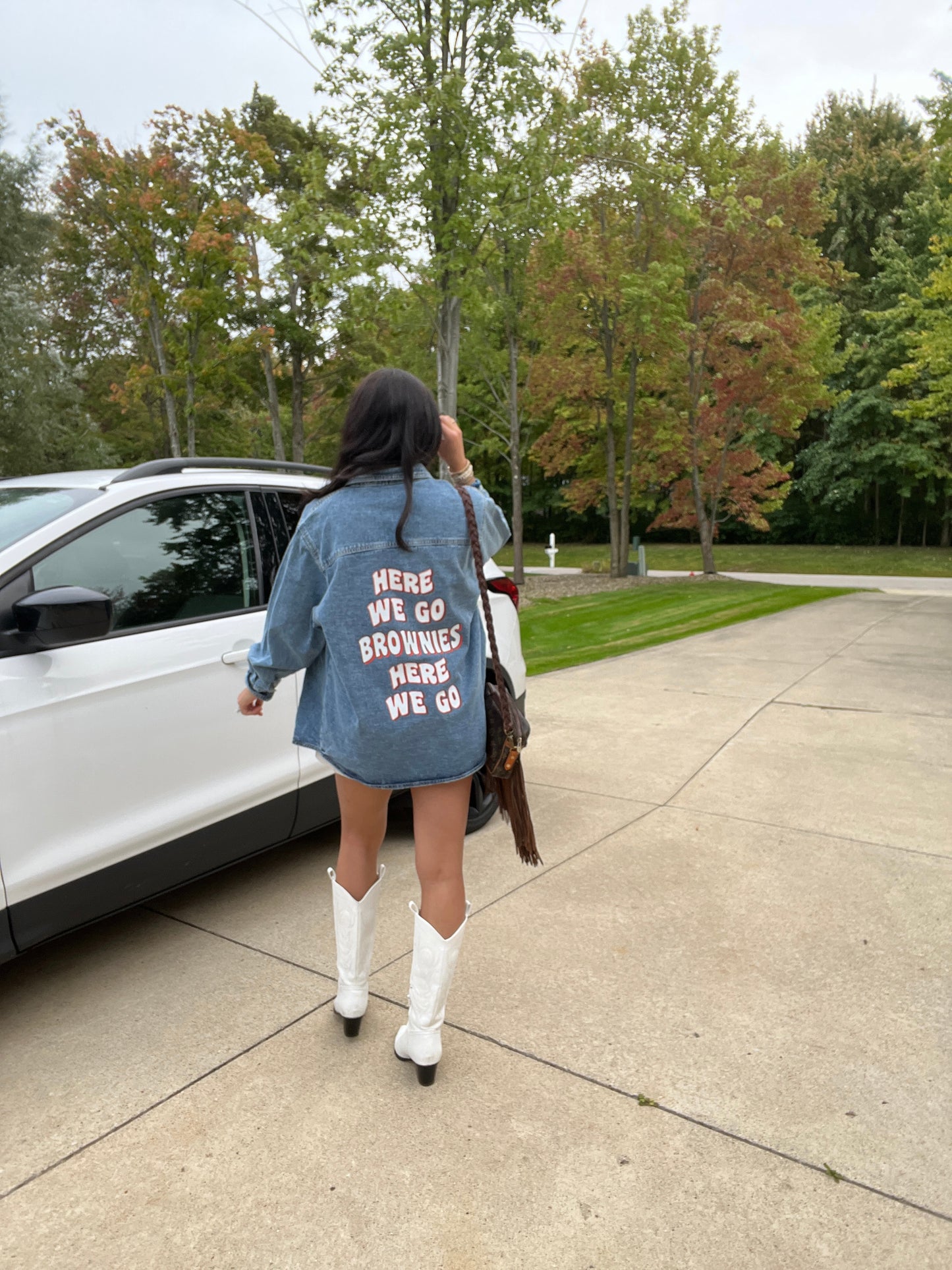 HERE WE GO BROWNIES MED WASH DENIM SHACKET