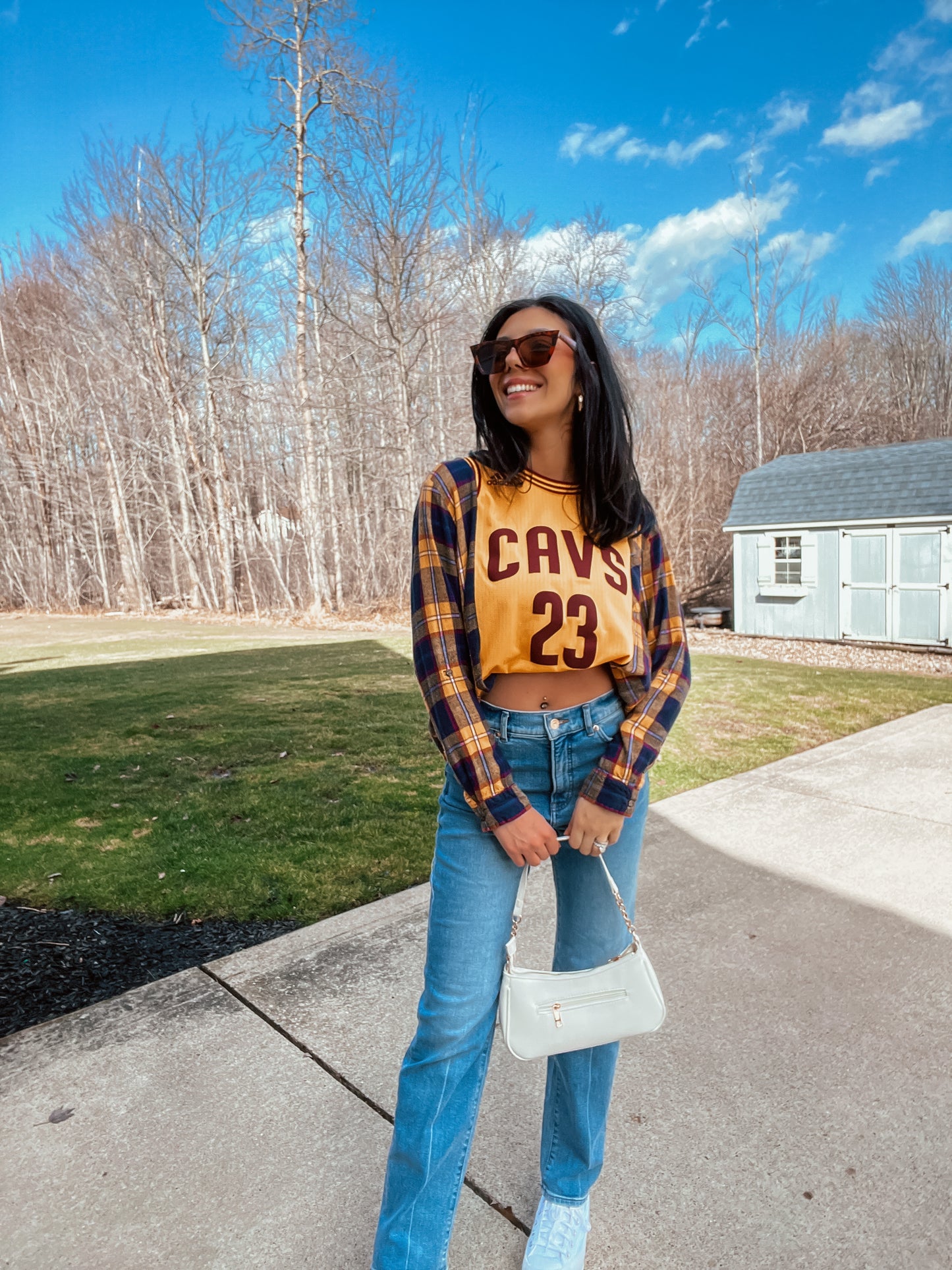 23 YELLOW JAMES CAVS JERSEY X FLANNEL