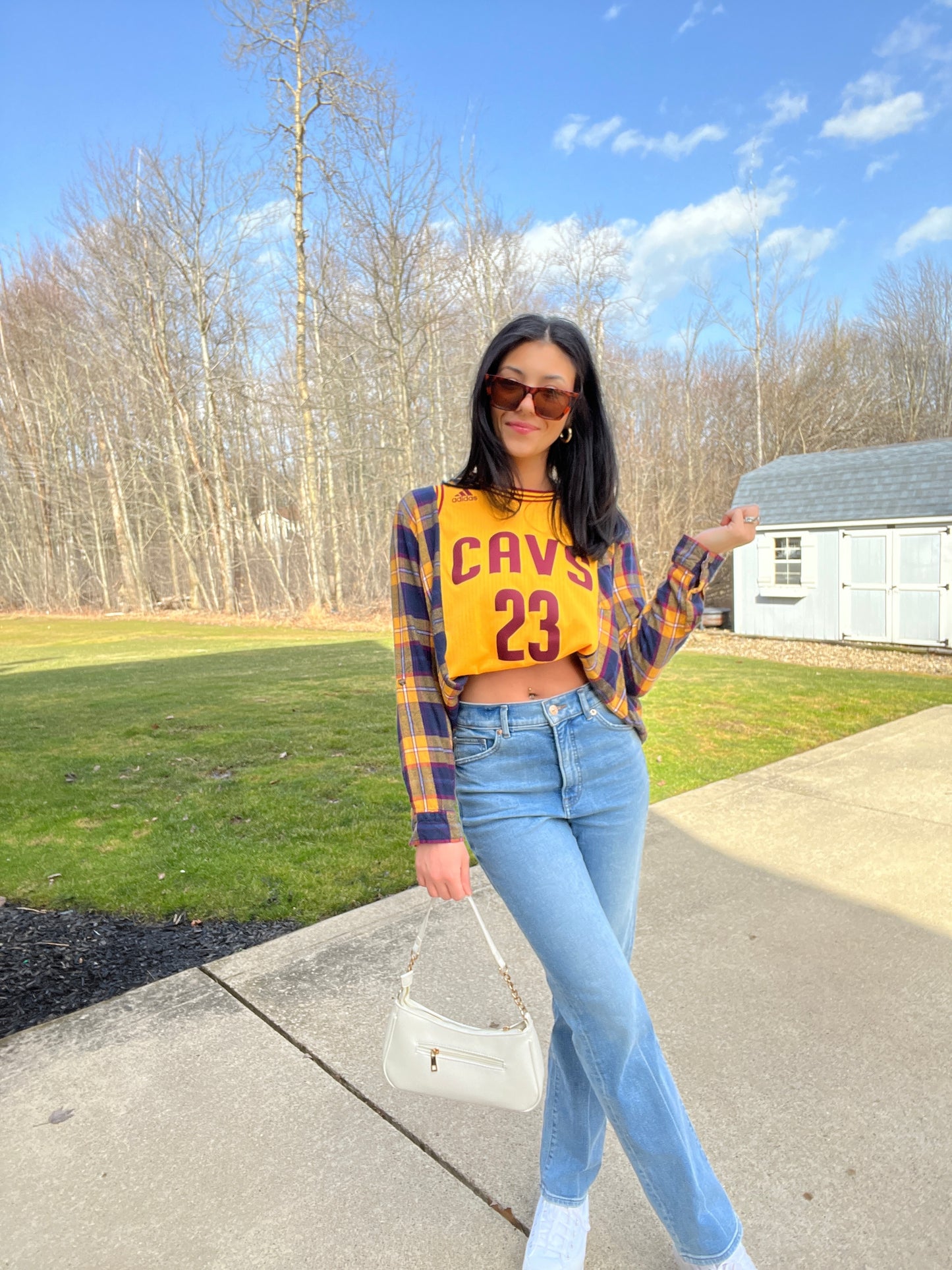 23 YELLOW JAMES CAVS JERSEY X FLANNEL