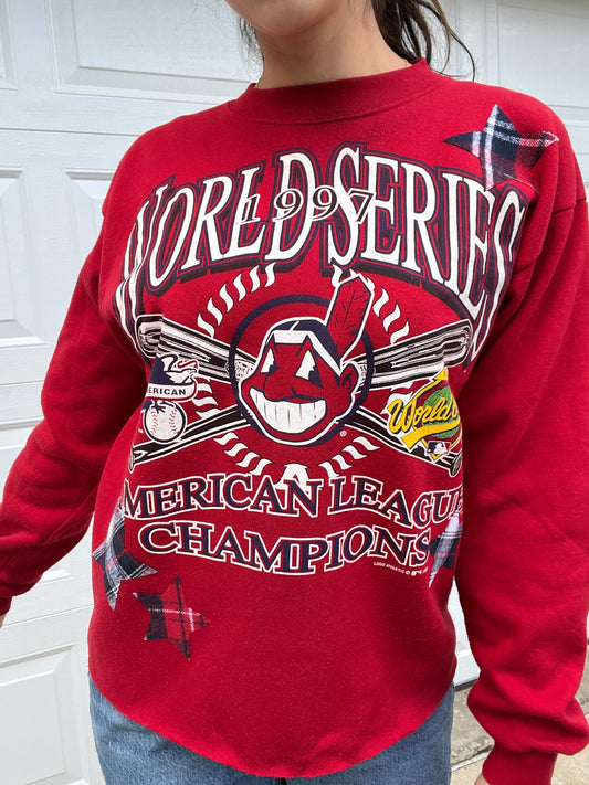 VINTAGE INDIANS CREWNECK