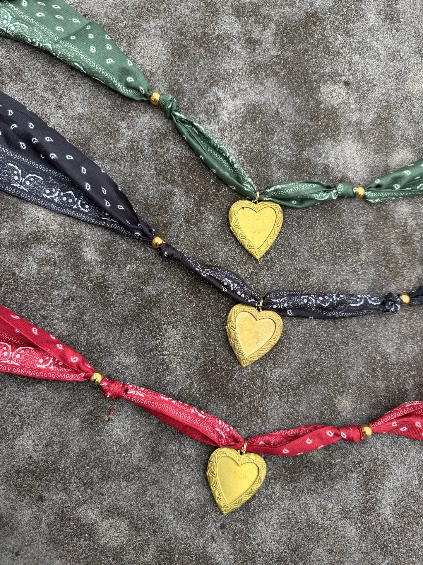 BANDANA LOCKETS