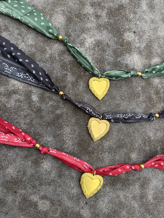BANDANA LOCKETS