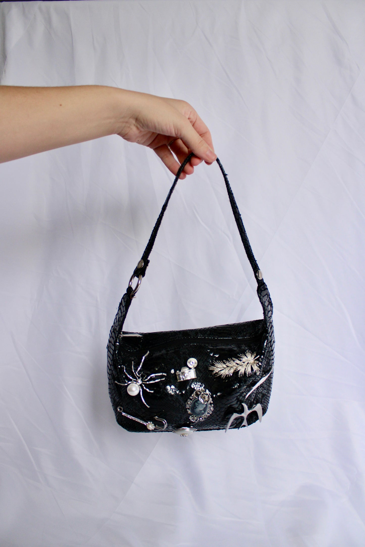BLACK & SILVER BROOCH BAG