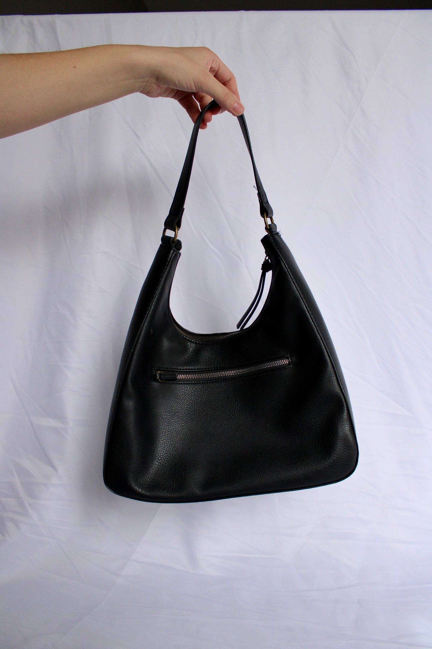 BLACK & GOLD BROOCH BAG