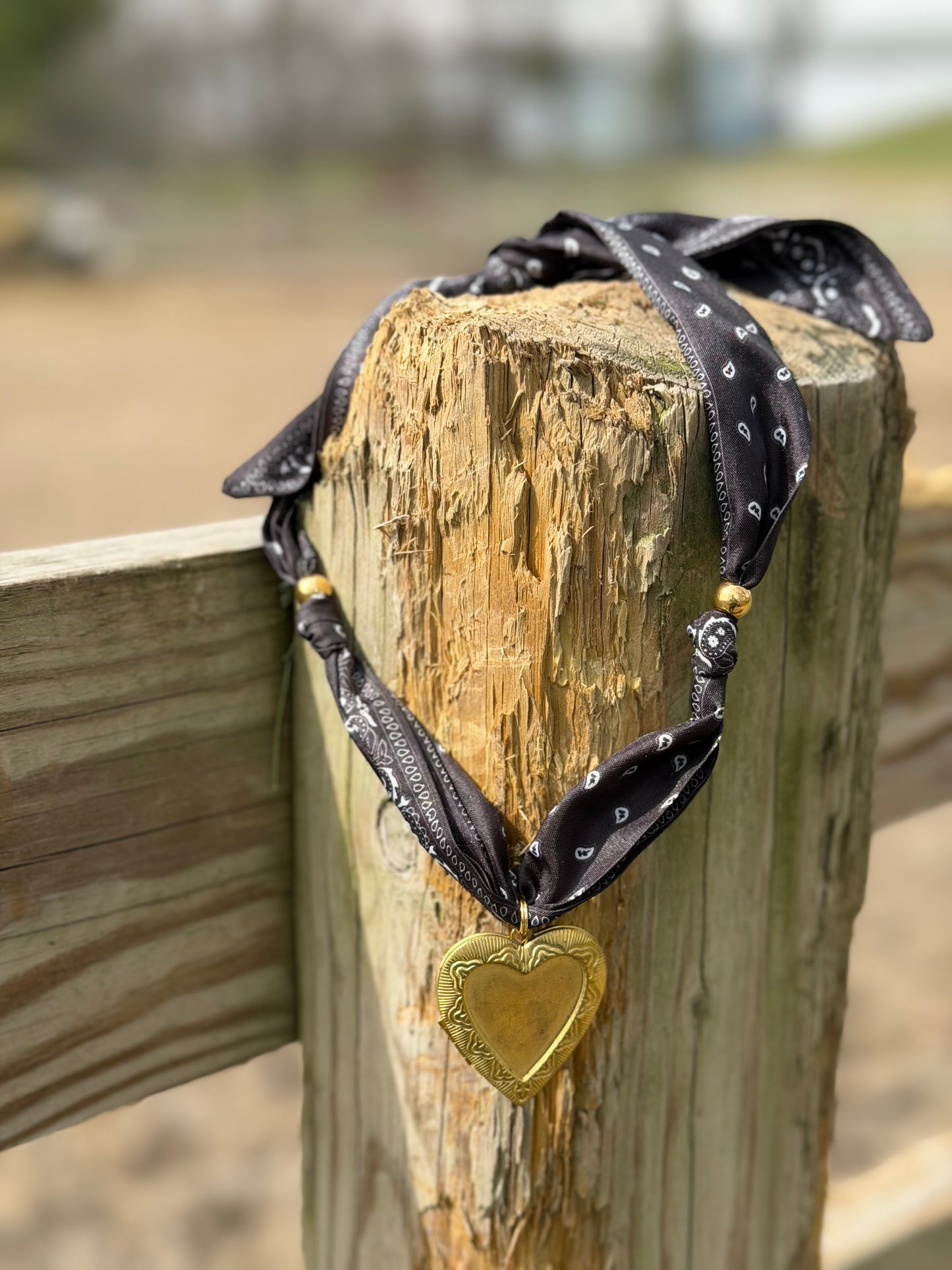 BANDANA LOCKETS