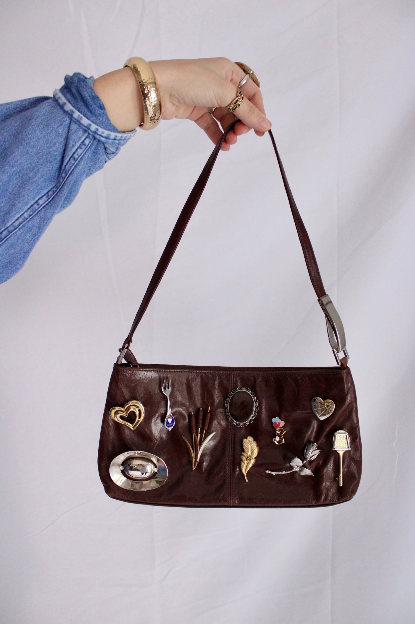 BROWN BROOCH BAG