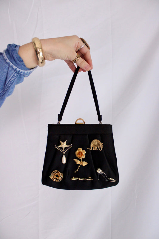 BLACK BROOCH BAG