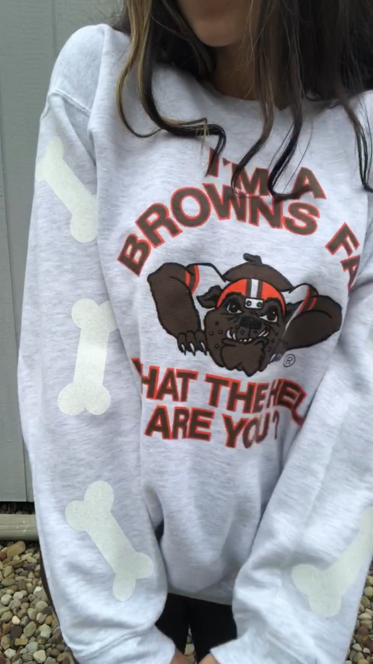 BROWNS FAN BONE SLEEVES CREWNECK