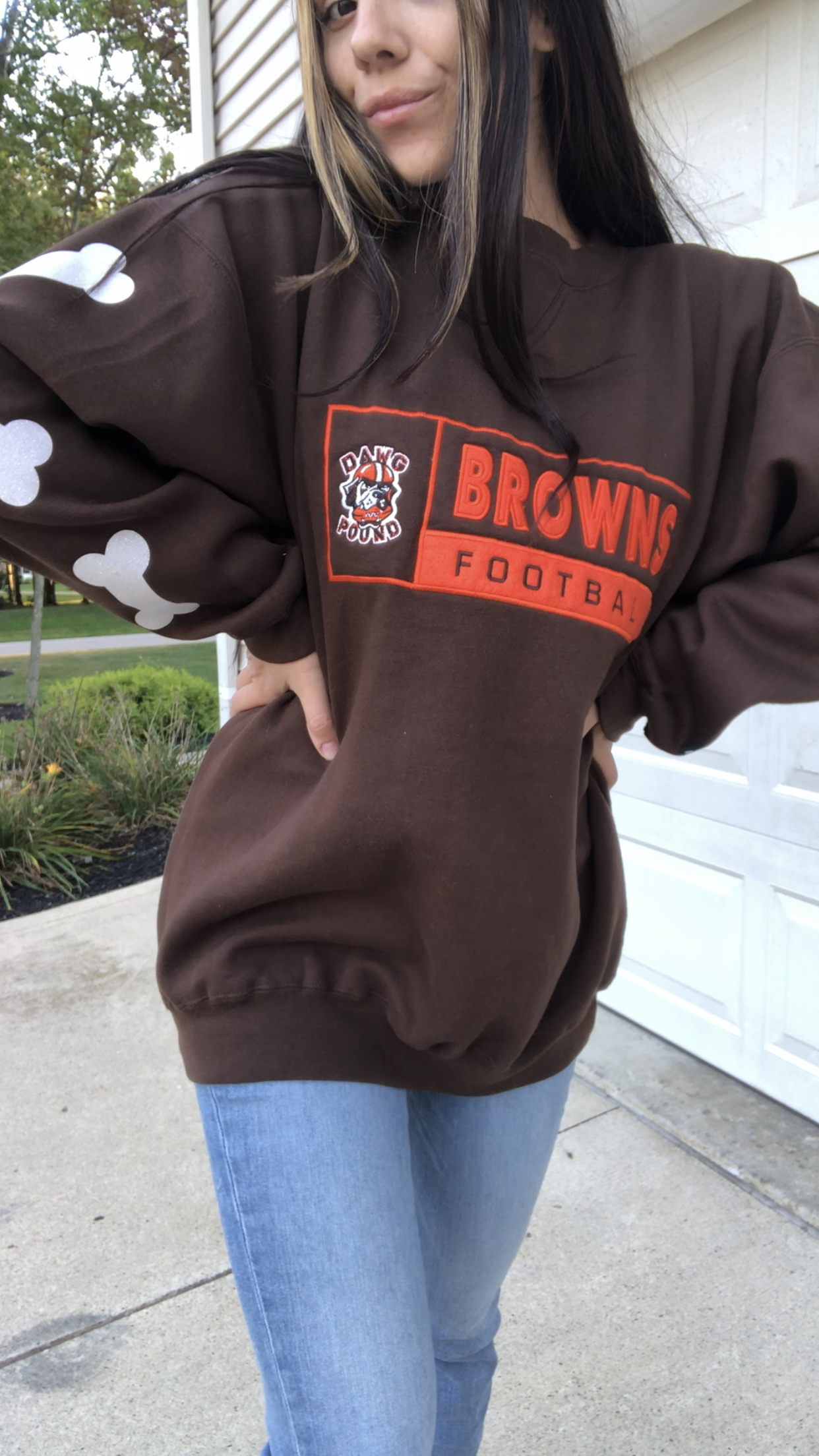 VINTAGE BROWNS DOG BONE SLEEVE CREW