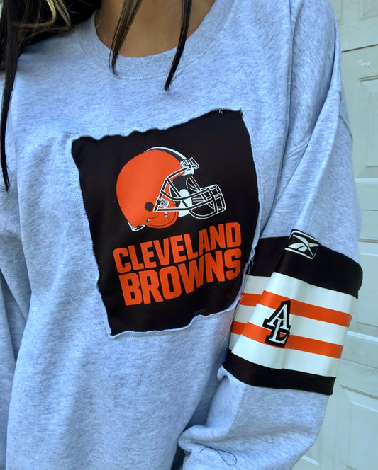 CLEVELAND BROWNS JERSEY SLEEVE CREWNECK