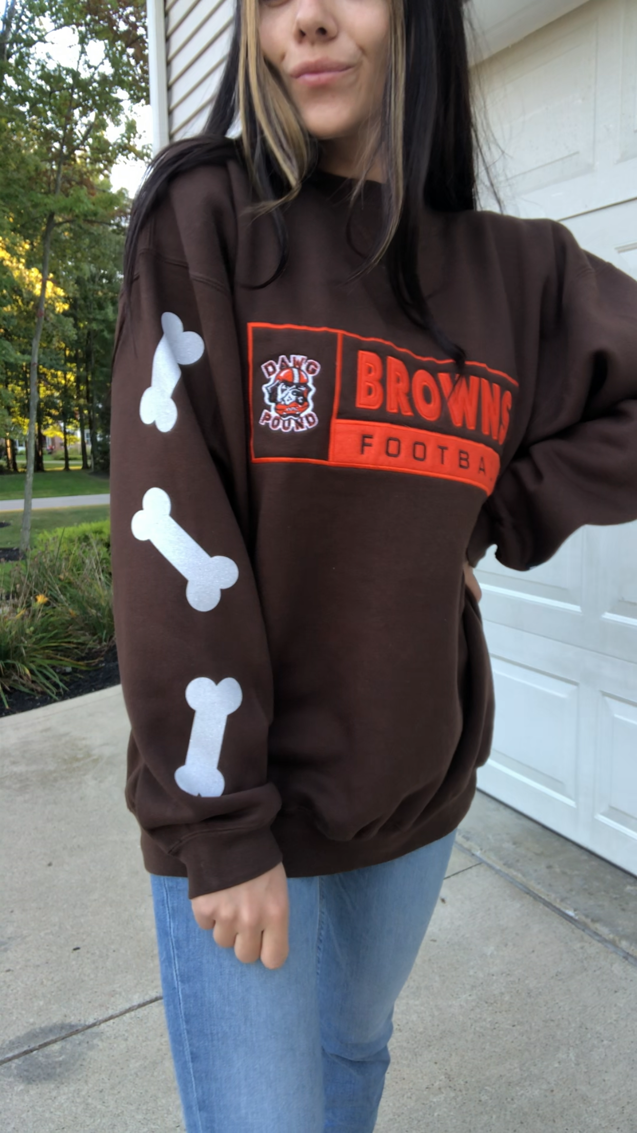 VINTAGE BROWNS DOG BONE SLEEVE CREW